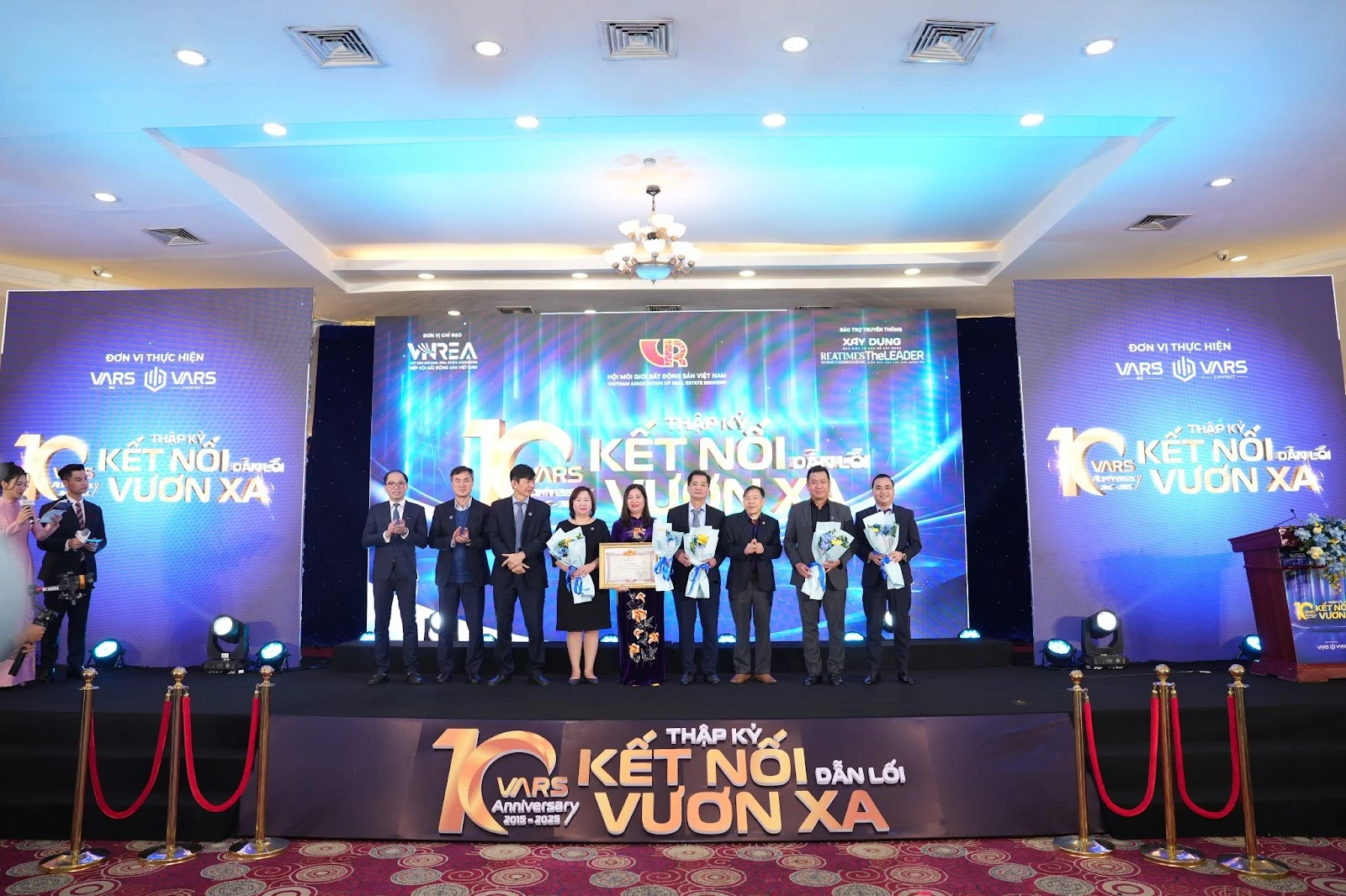 Lễ kỷ niệm 10 năm